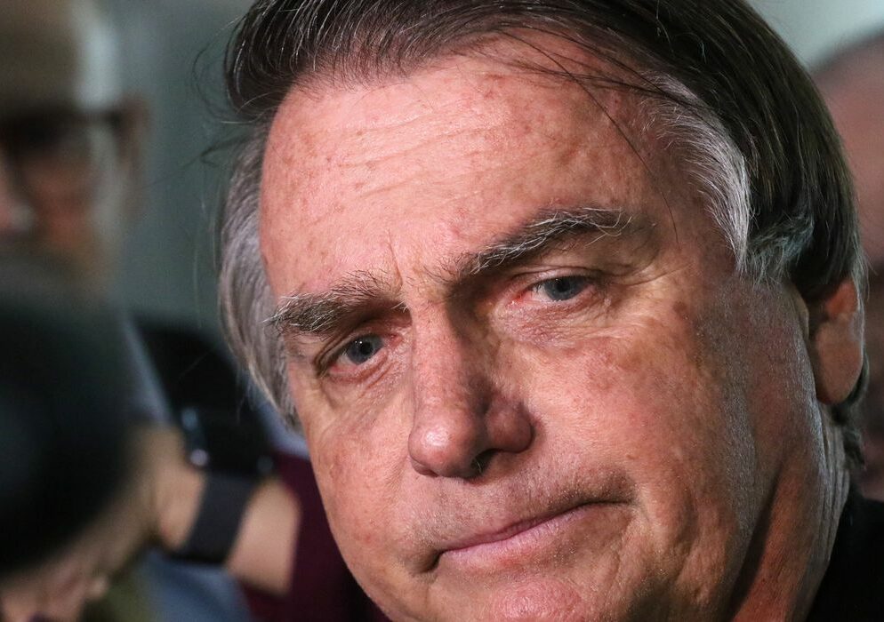 Maioria do TSE condena Bolsonaro à inelegibilidade por oito anos