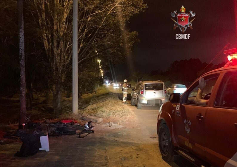 Colisão deixa motociclista em estado grave e causa engavetamento na BR 080 em Brazlândia-DF