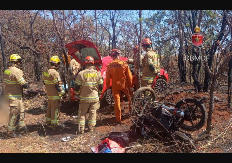 Duas pessoas morreram e quatro ficaram feridas em colisão envolvendo carro e moto na DF-128