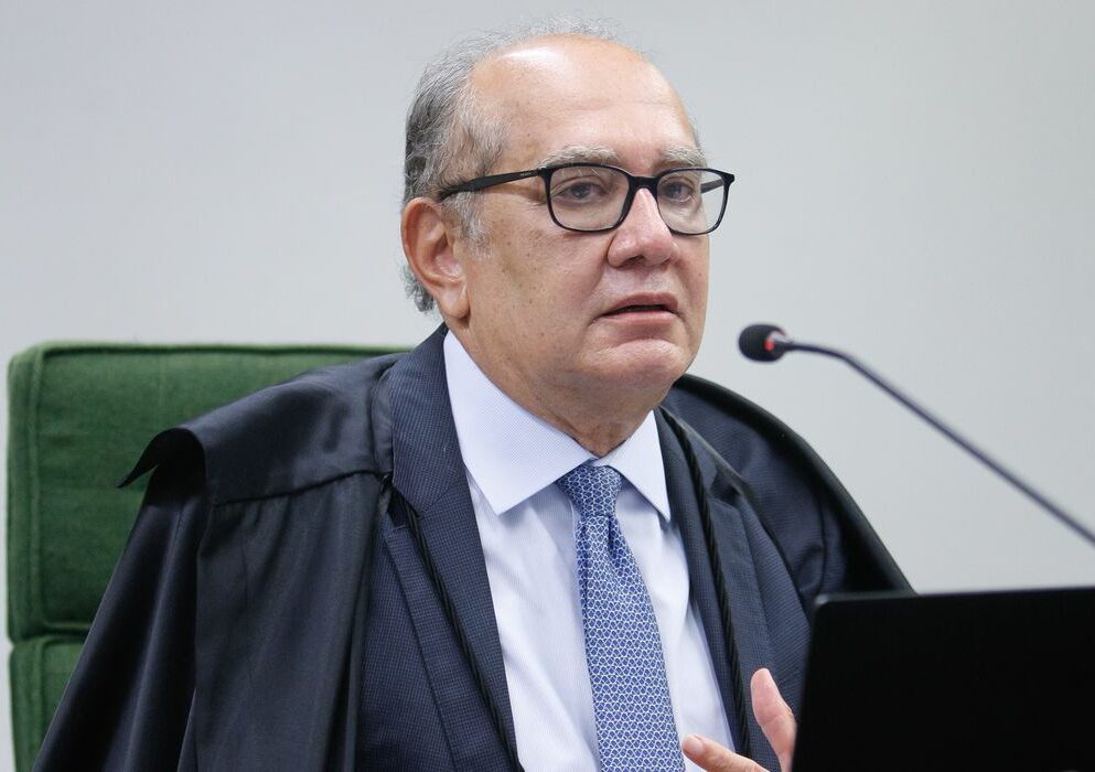 Gilmar Mendes anula arquivamento de ação contra Bolsonaro