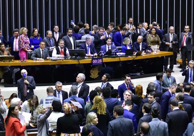 Pauta econômica deve voltar a ser destaque após retomada dos trabalhos legislativos