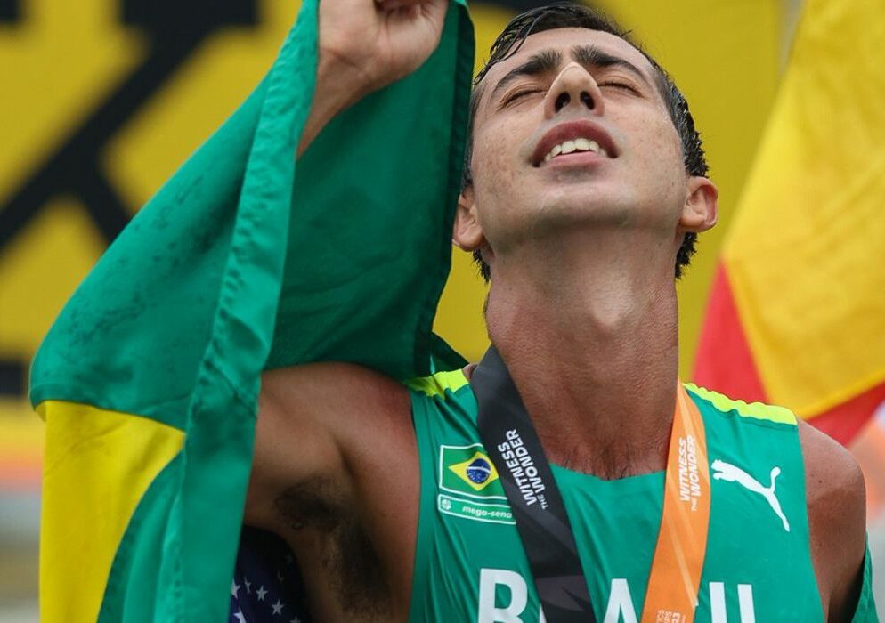 Brasil abre Mundial de atletismo com bronze de Caio Bonfim na marcha