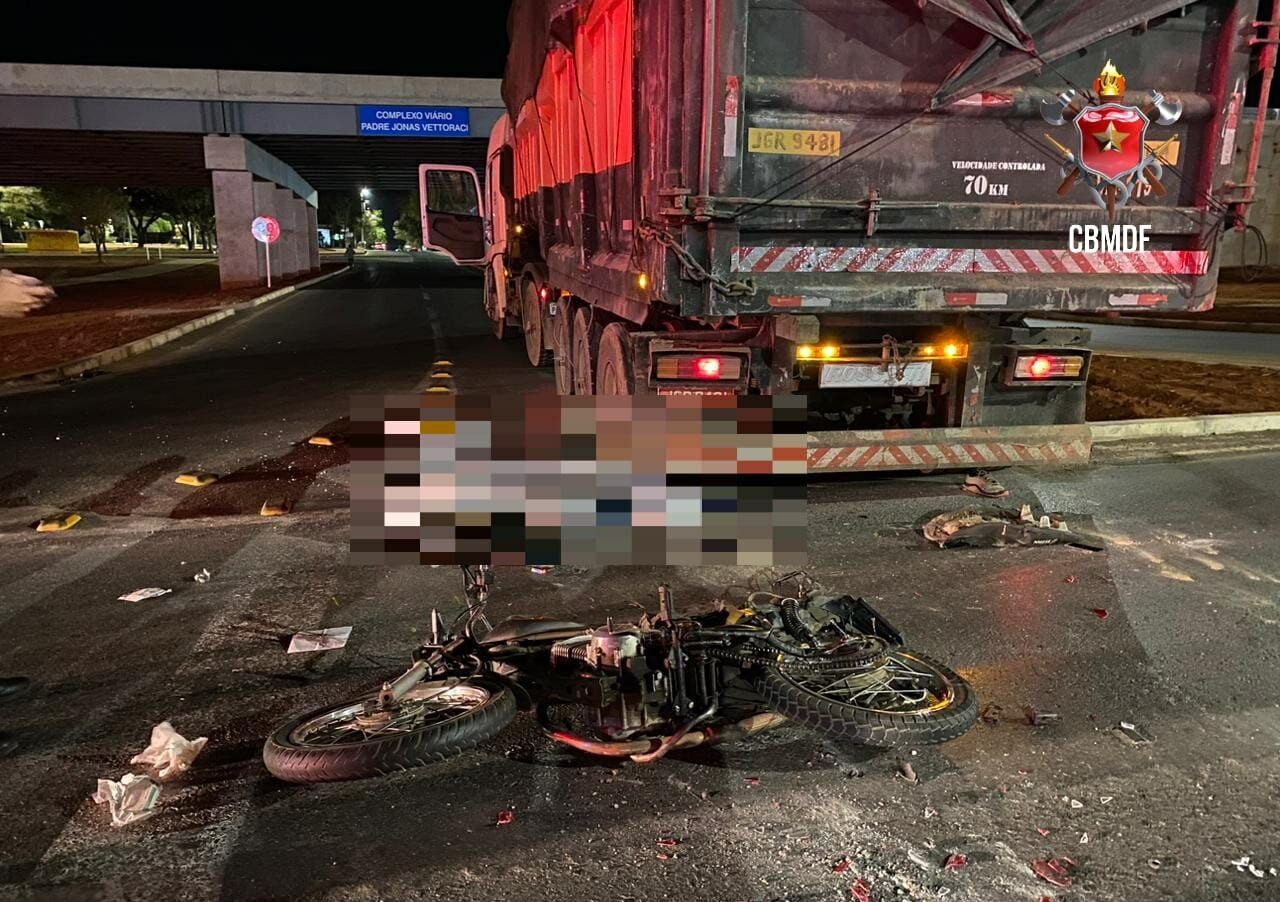 Motociclista morre após colidir em caminhão na BR-020 em Sobradinho