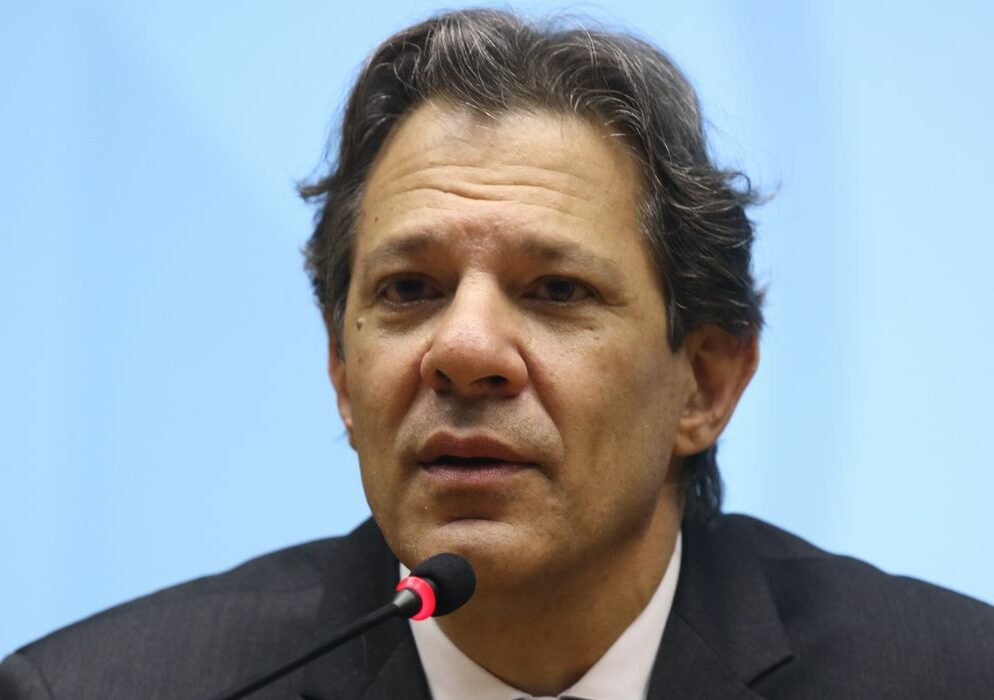 Fim do parcelamento sem juros prejudicará consumidores, diz Haddad