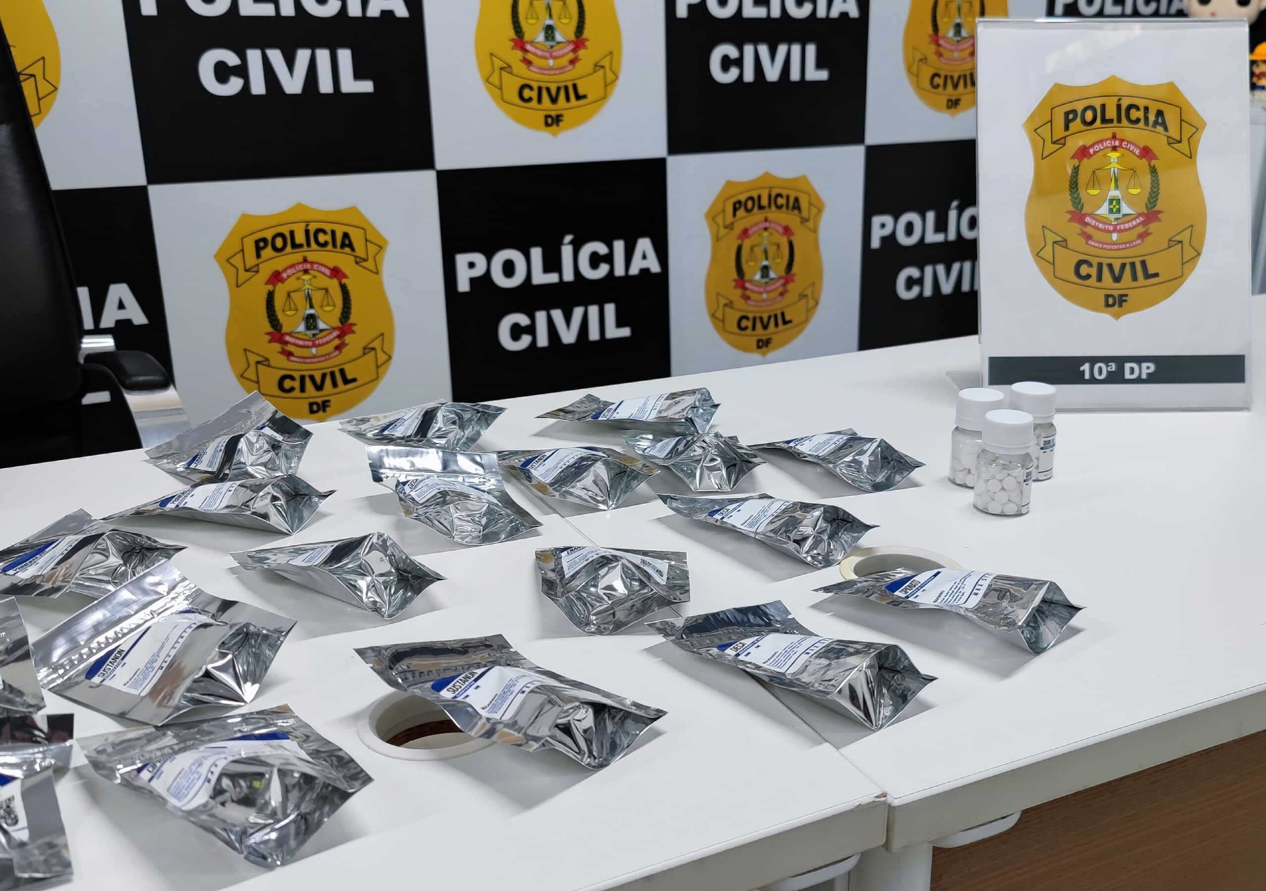 Polícia Civil prende mulher que trazia substâncias anabolizantes pelos Correios