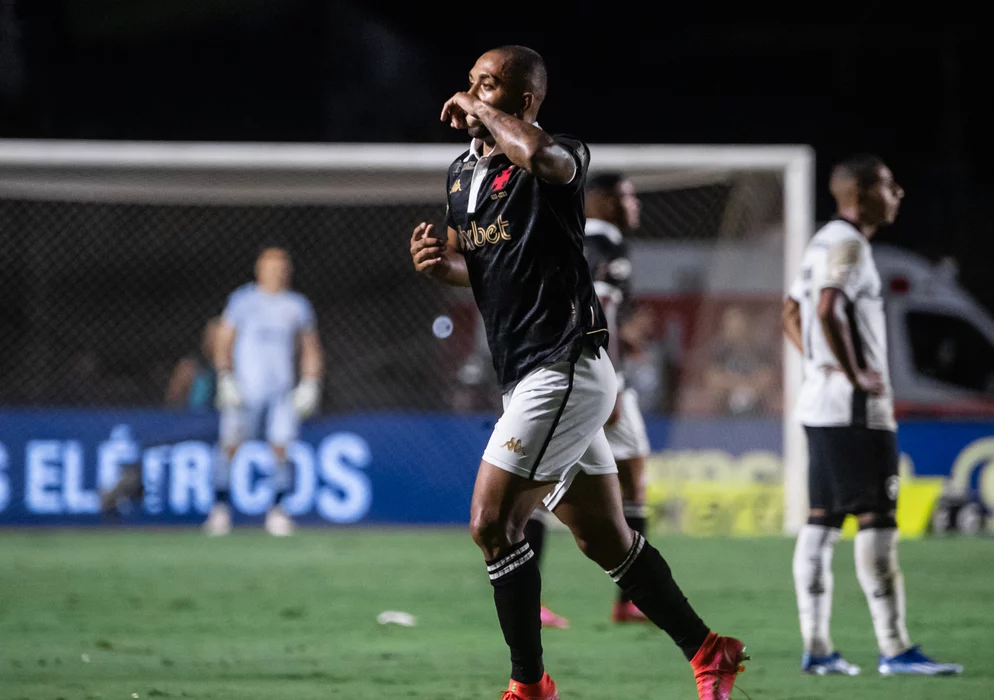 Vasco vence Botafogo por 1 a 0 e deixa Z4 do Brasileiro