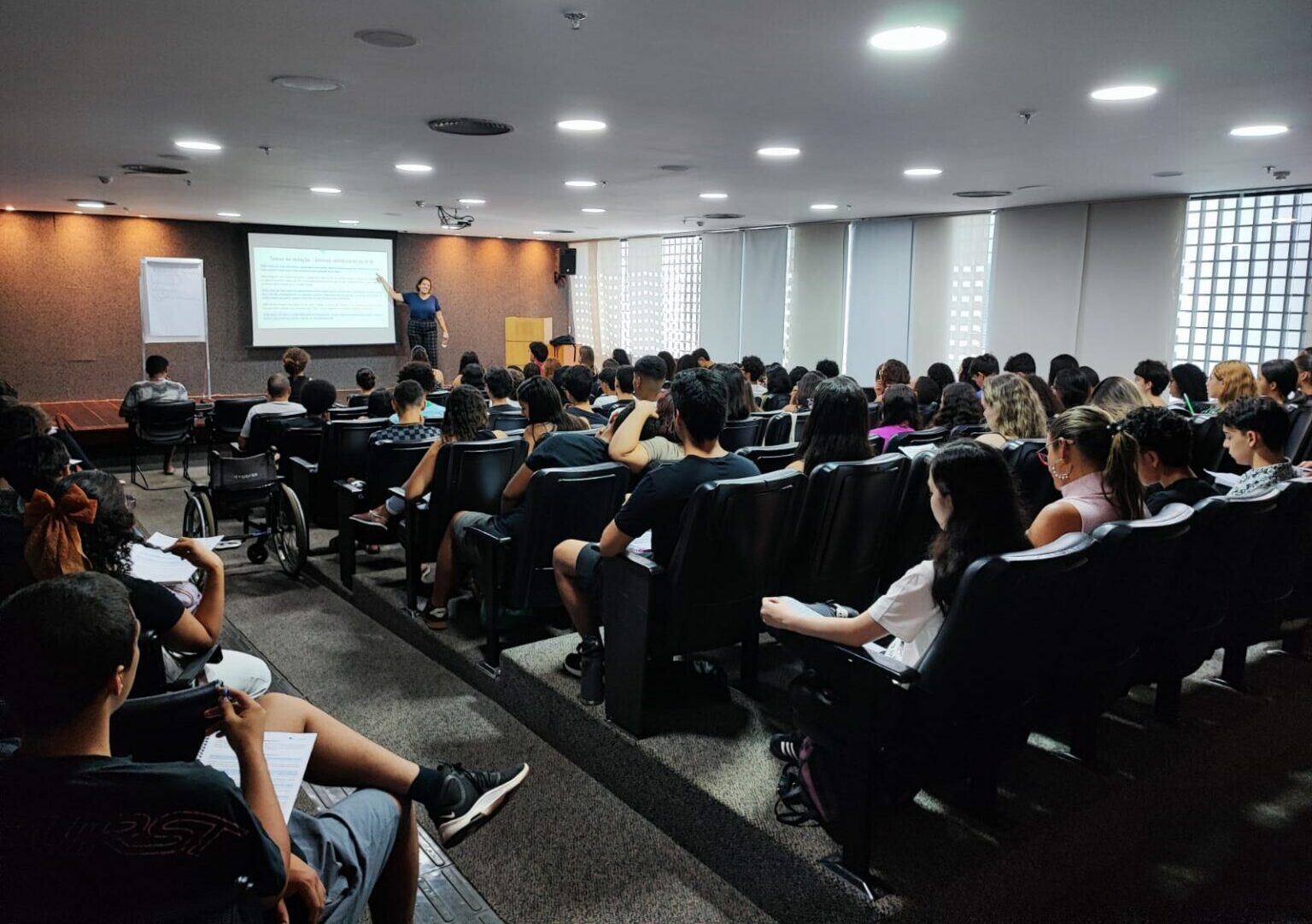 Estudantes do 2° ano do ensino médio terão aulão preparatório para o PAS 2