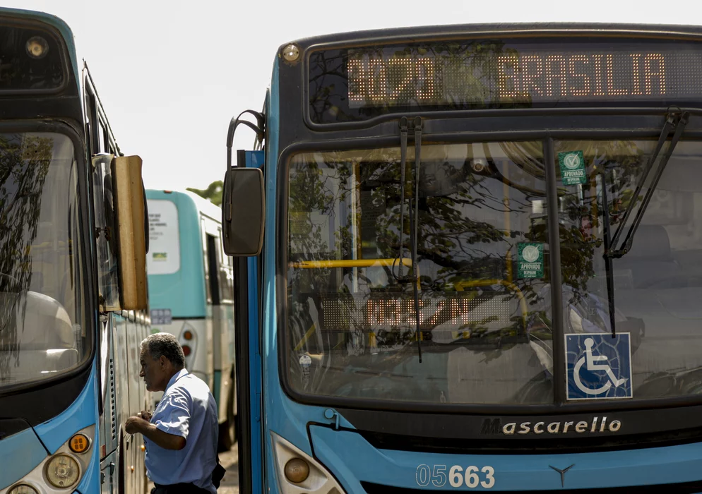 Rodoviários suspendem greve no DF