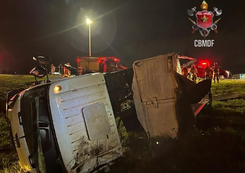 Motorista morre após tombar caminhão na DF-020 em Sobradinho