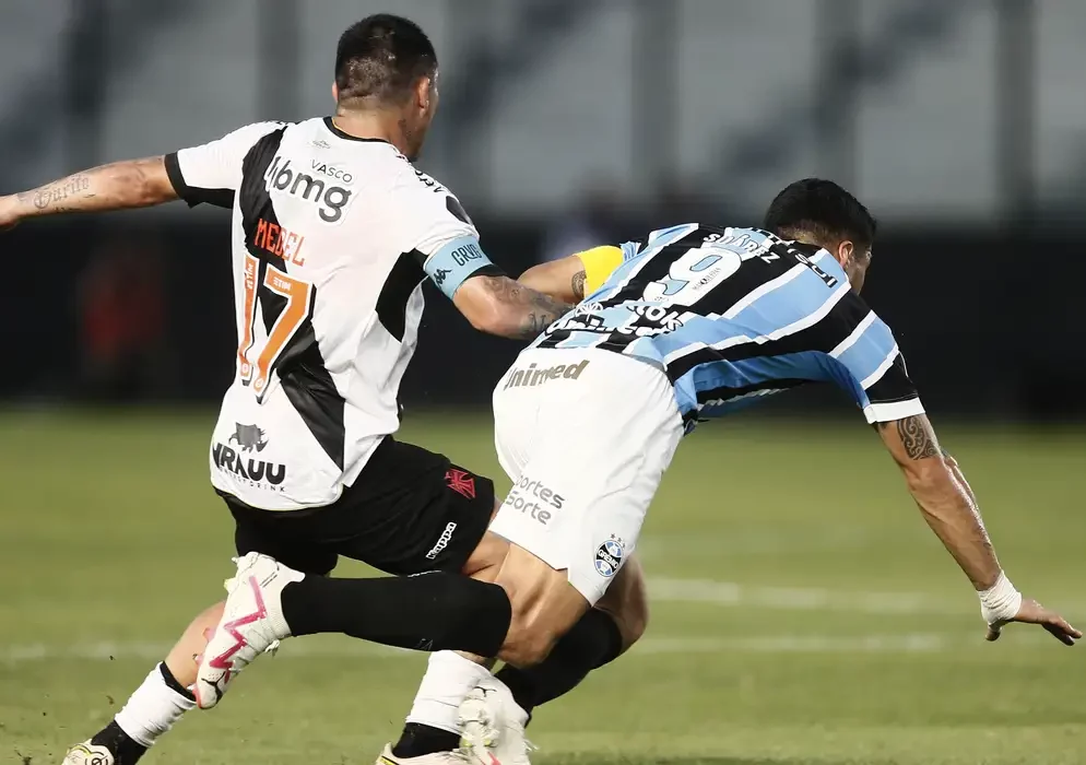 Brasileiro: Grêmio joga por título e Vasco para fugir do rebaixamento