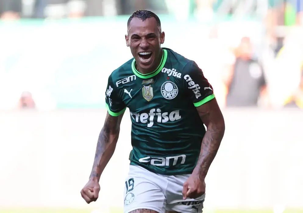 Palmeiras vence e coloca mão na taça do Campeonato Brasileiro