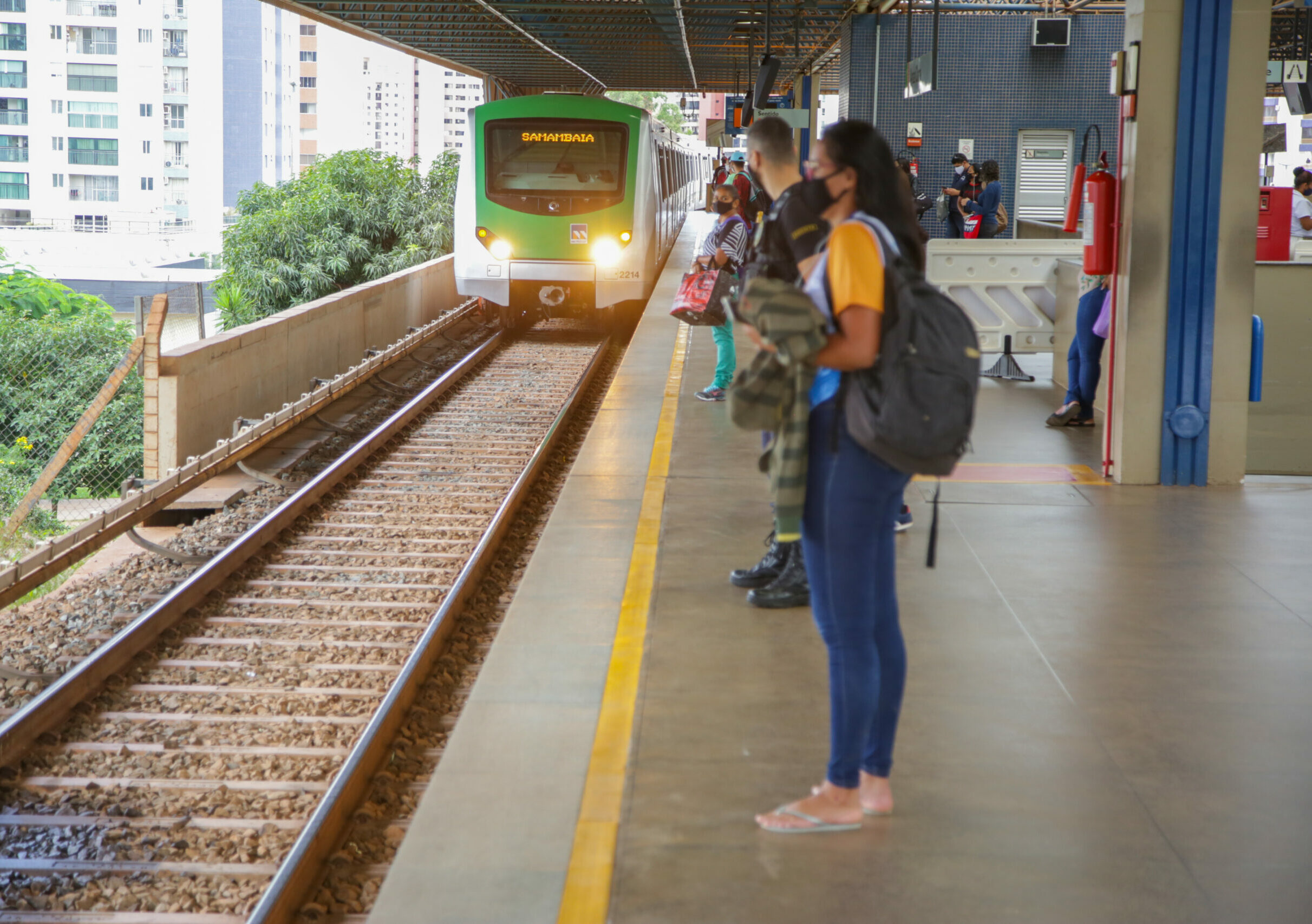 Saiba o que abre e o que fecha na véspera e feriado de ano-novo