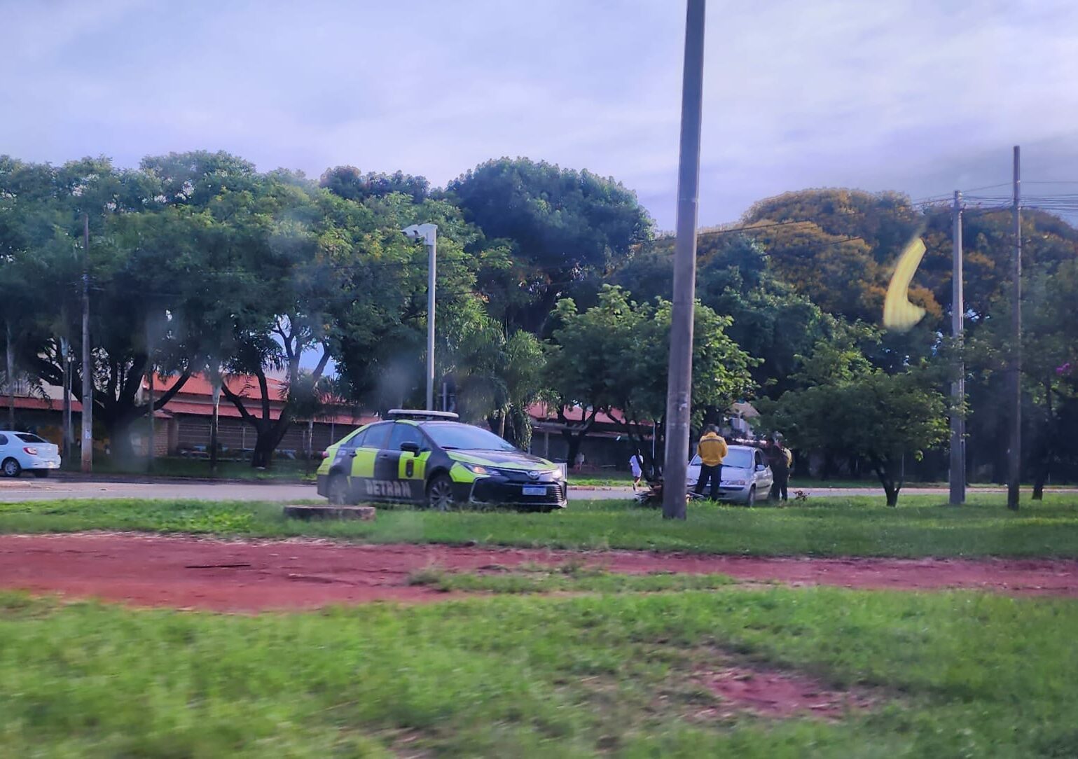 Carro com 466 flagrantes de infrações e R$ 88 mil em multas é apreendido