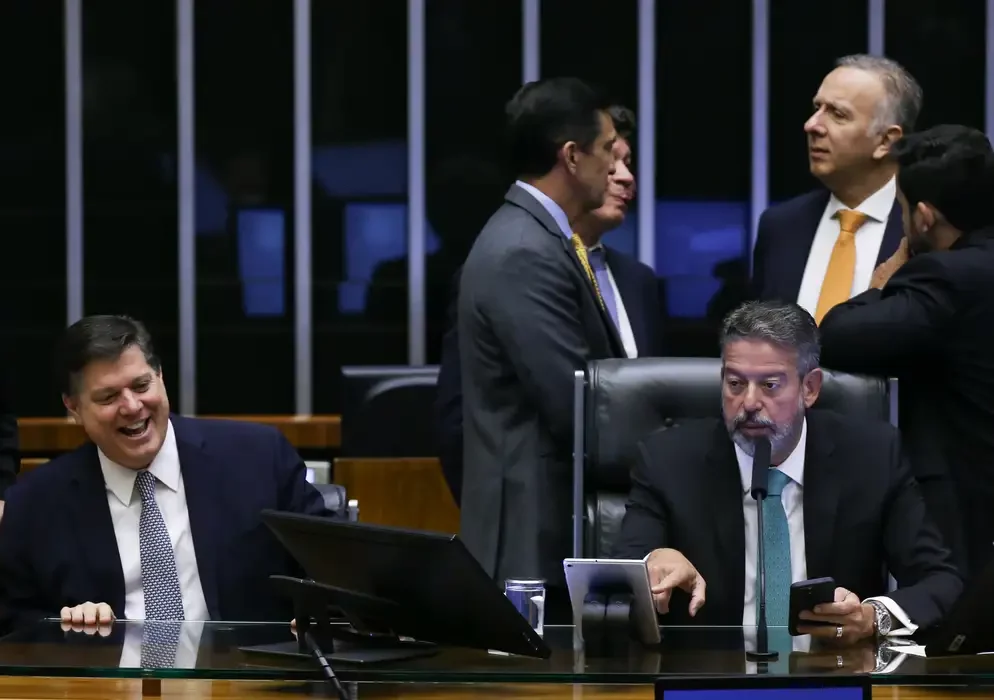 Câmara aprova texto-base da reforma tributária em primeiro turno