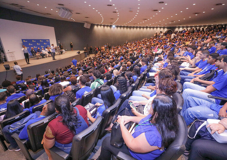 Programa Jovem Candango convoca mais 838 selecionados para atuar no GDF