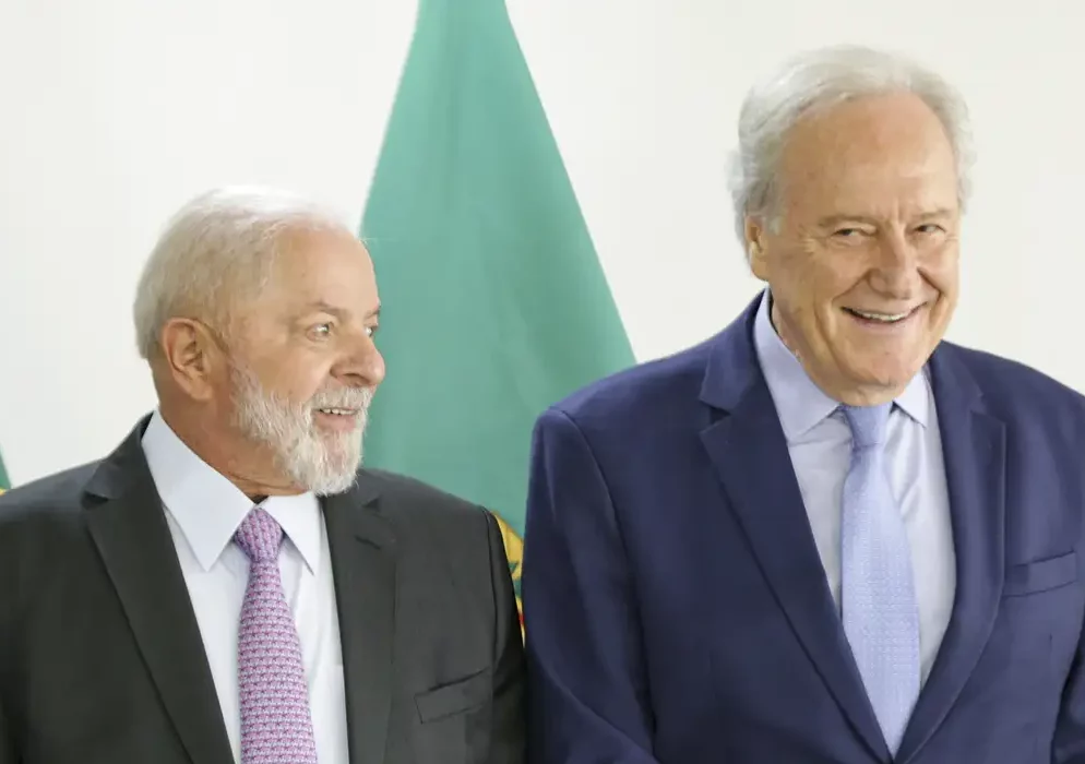 Lula assina nomeação de Lewandowski no Ministério da Justiça