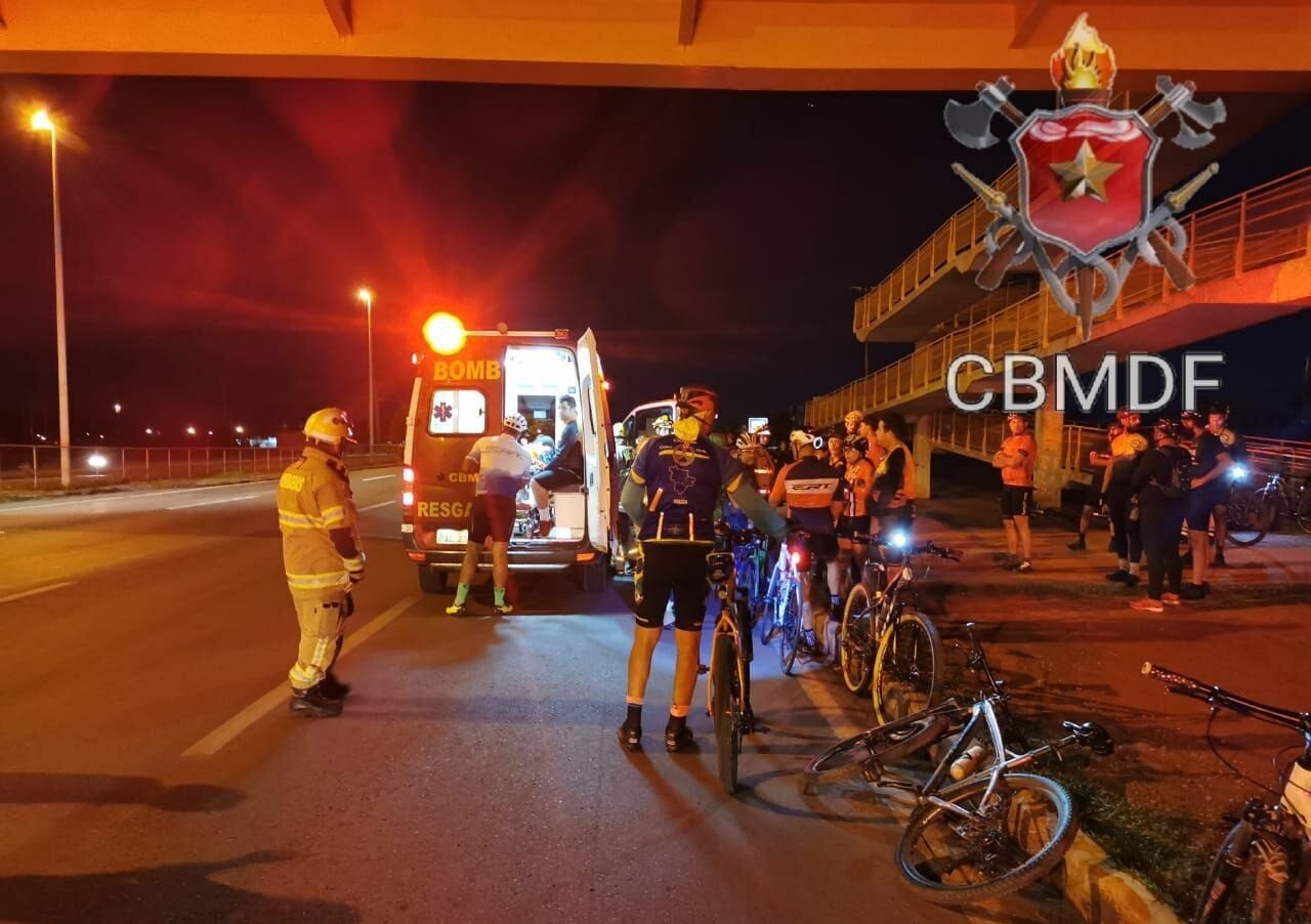 Ciclista fica ferido após se envolver em acidente com motociclista na BR 040 em Santa Maria