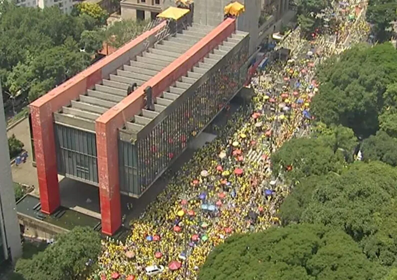 Ato reúne apoiadores de Bolsonaro em São Paulo