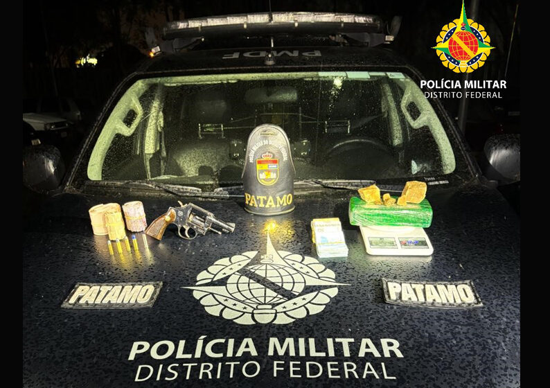 Pai foge da abordagem e deixa para trás drogas, arma e a filha