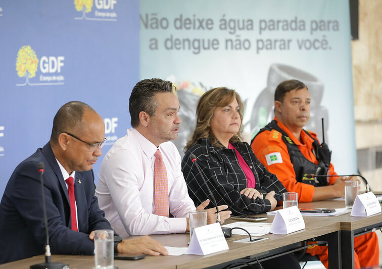 DF receberá 194 mil doses da vacina contra a dengue e anuncia novas tendas