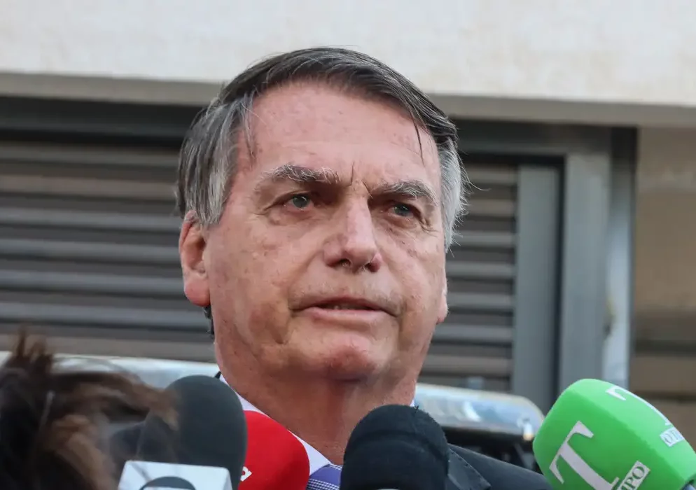 Bolsonaro discutiu minuta de golpe que previa prender Moraes, diz PF