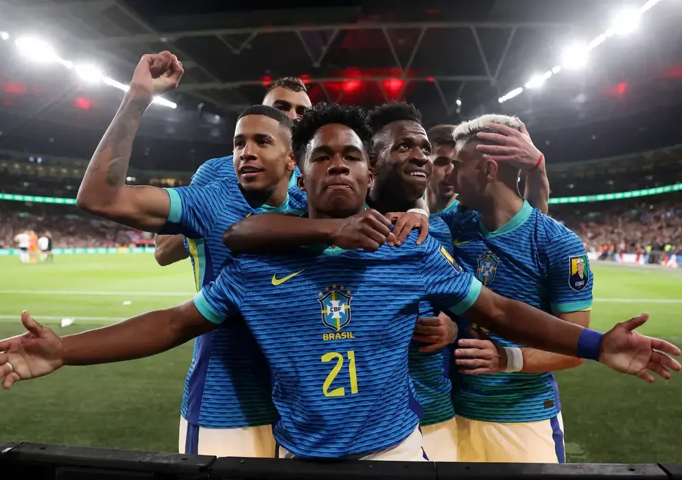 Brasil vence Inglaterra por 1x0 na estreia de Dorival Júnior