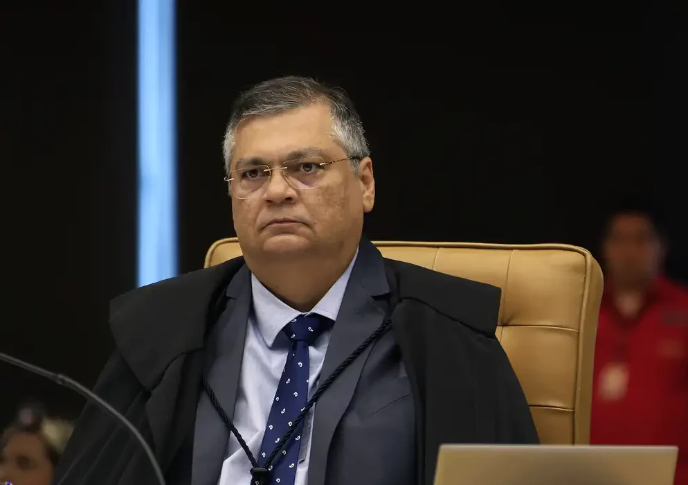 Dino rejeita recurso de Bolsonaro contra multa aplicada pelo TSE