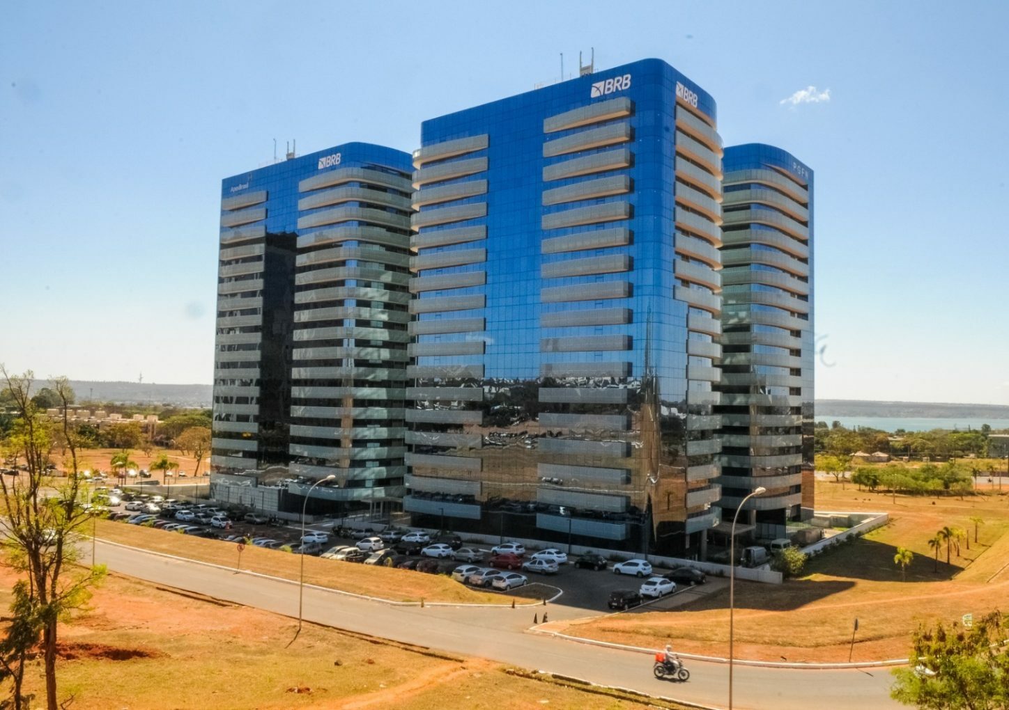 Banco de Brasília recebe premiação do setor imobiliário do DF