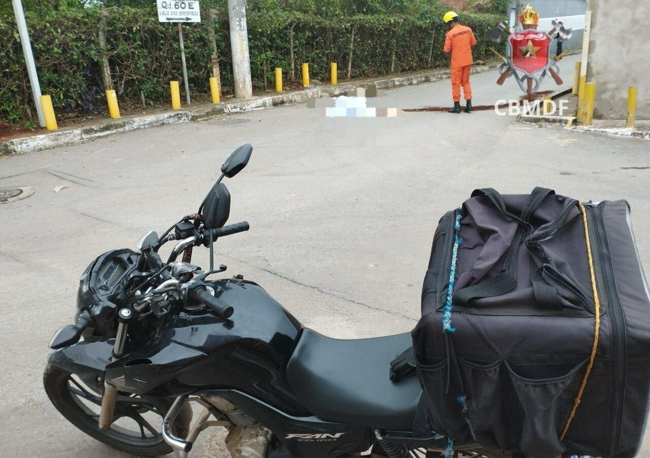 Motociclista morre após atropelar cachorro e bater em poste em Sobradinho-DF