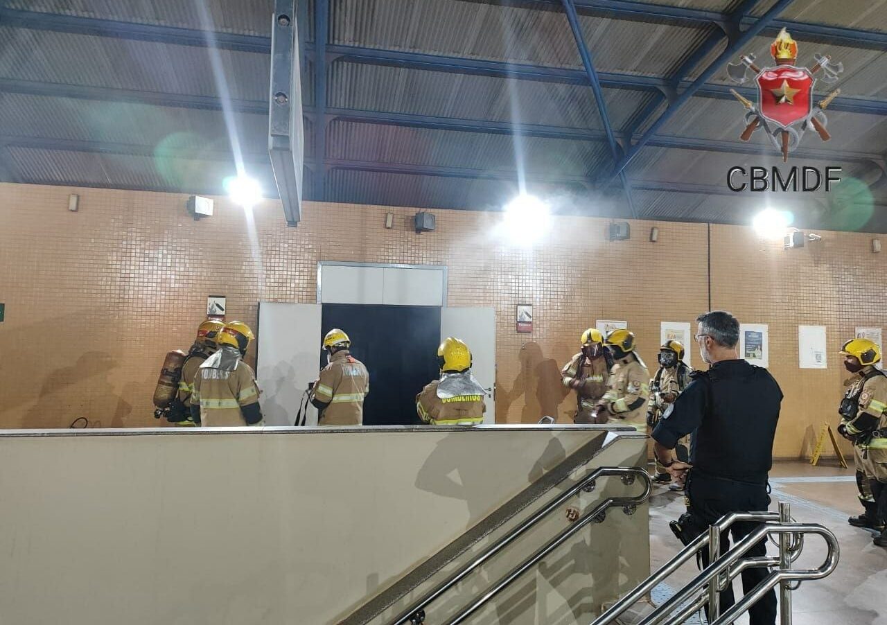 Princípio de incêndio em sala técnica da estação do metrô de Taguatinga