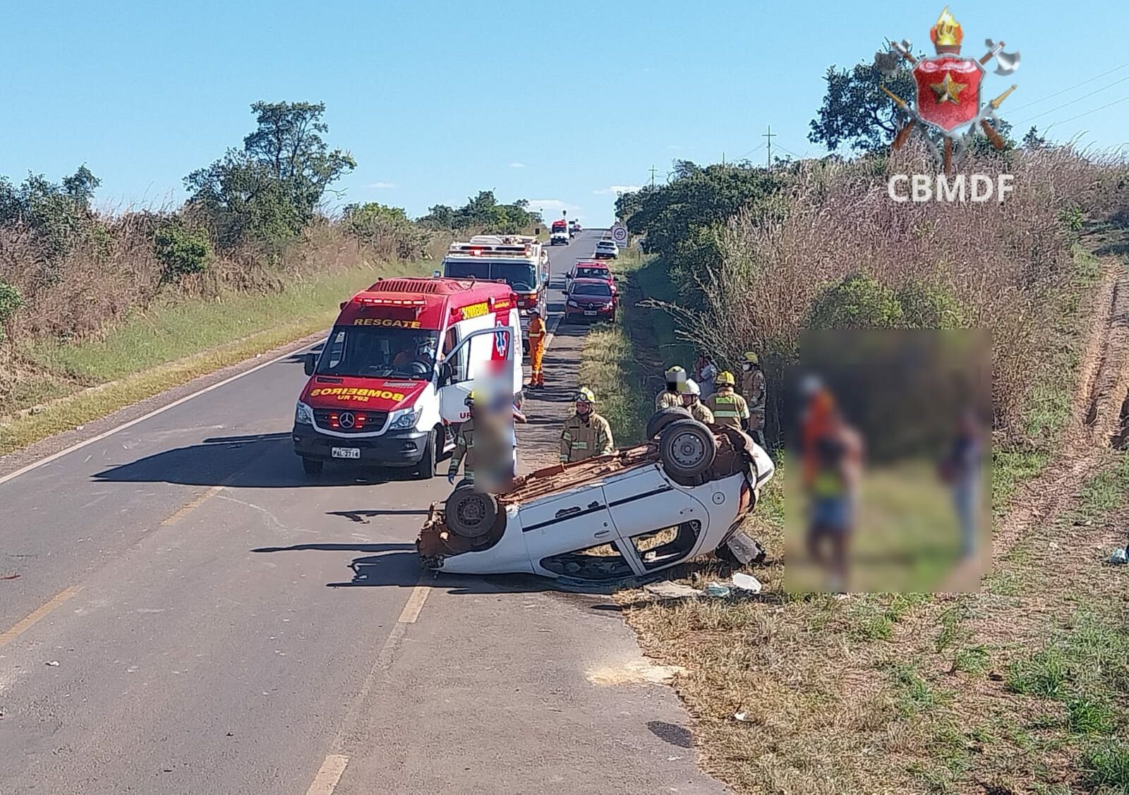 Cinco pessoas ficam feridas após capotamento de veículo na DF 250 no Paranoá