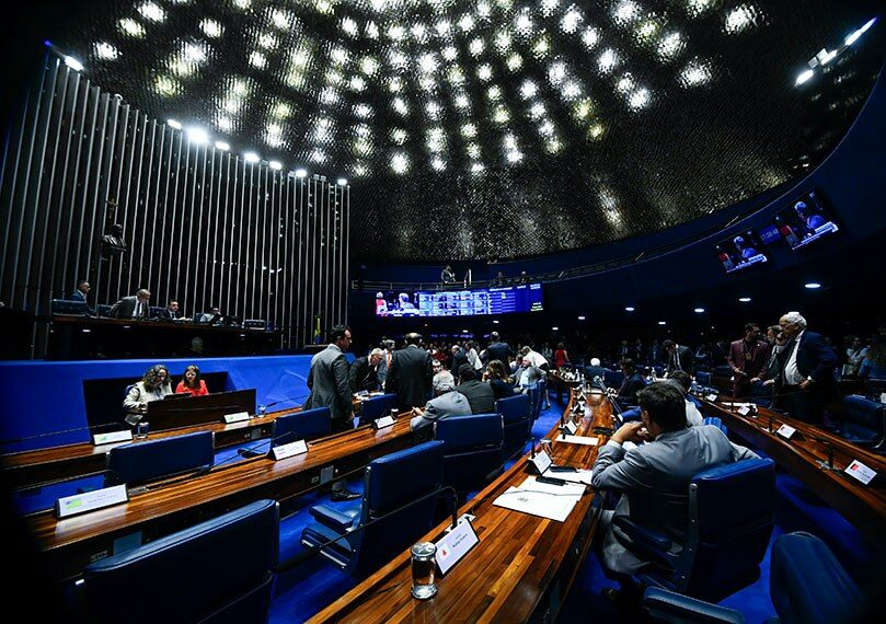 Senado vota uniformização da taxa de juros em contratos na terça