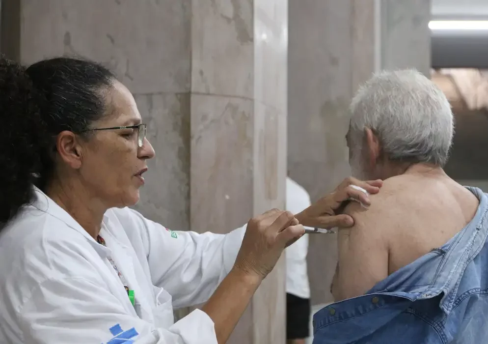 Saúde lança nova campanha de vacinação contra covid-19