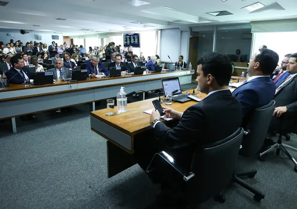 CCJ do Senado aprova aumento de cotas raciais para concurso público