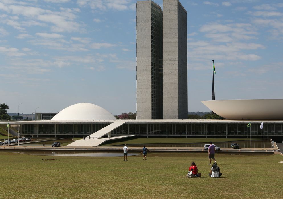 Quarentena para militar se candidatar pode ser votada dia 5 de junho