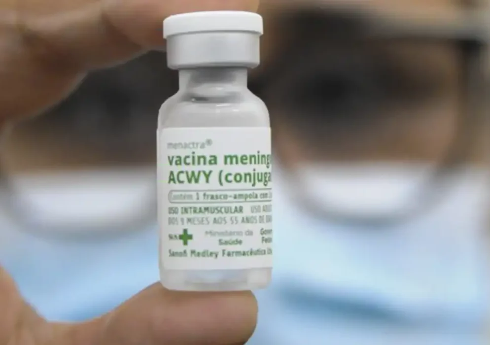 DF chama crianças e adolescentes para vacinação contra meningite