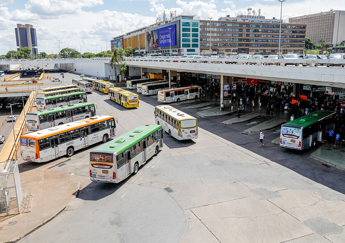 Pedestre morre atropelado por ônibus na plataforma inferior da Rodoviária do Plano Piloto