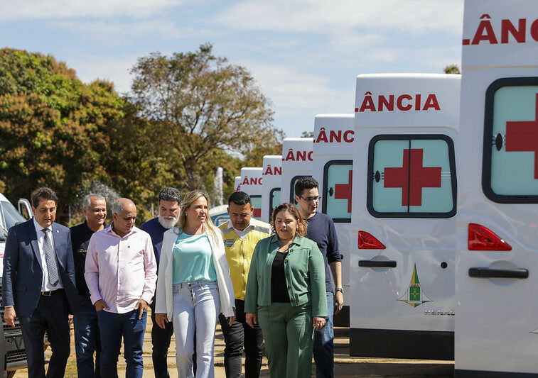 Veículos serão distribuídos entre os hospitais regionais, a área de infraestrutura da Secretaria de Saúde e o Serviço de Atendimento Móvel de Urgência (Samu). Trinta deles foram entregues nesta terça-feira (30)