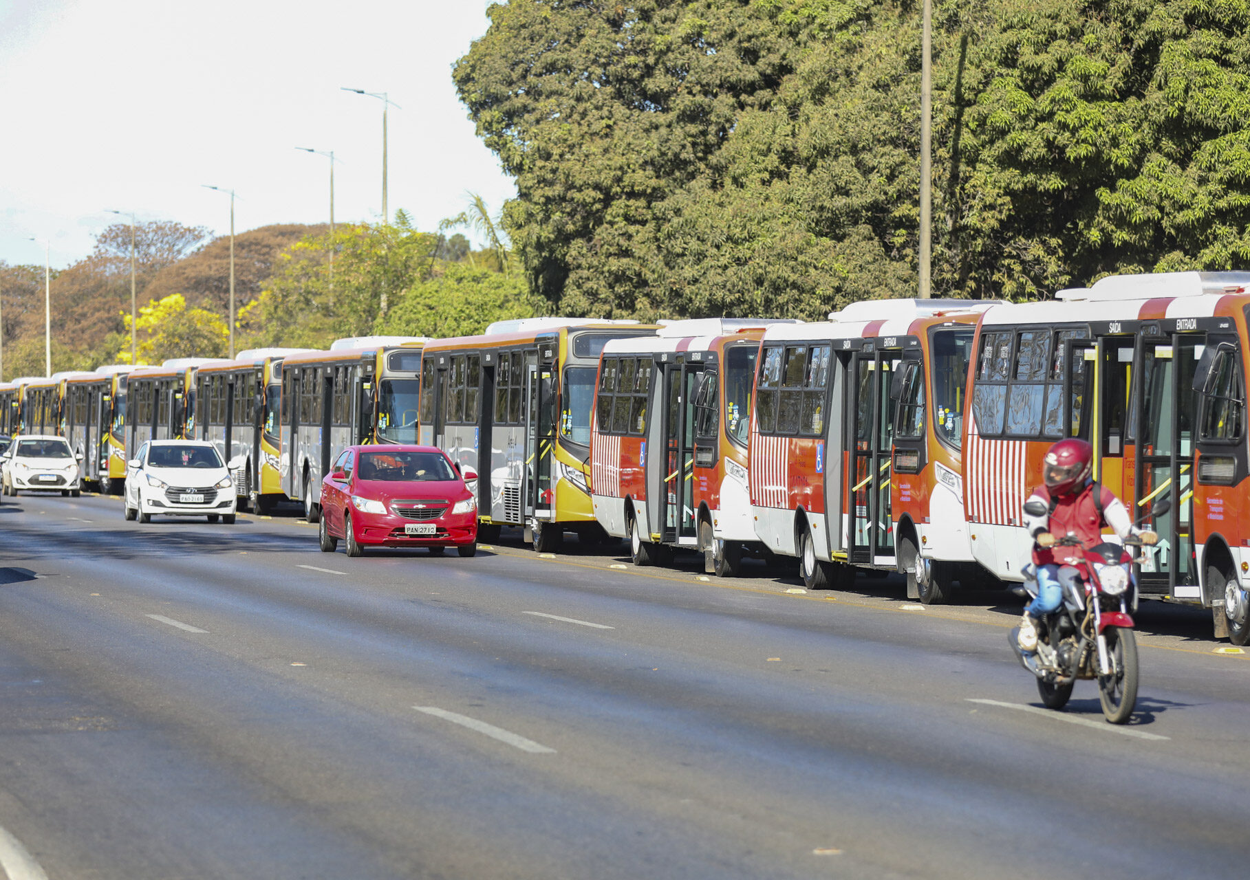 Coletivos vão atender 141 mil passageiros nas linhas que circulam por Guará, Park Way, Arniqueira, Águas Claras, Taguatinga e Ceilândia