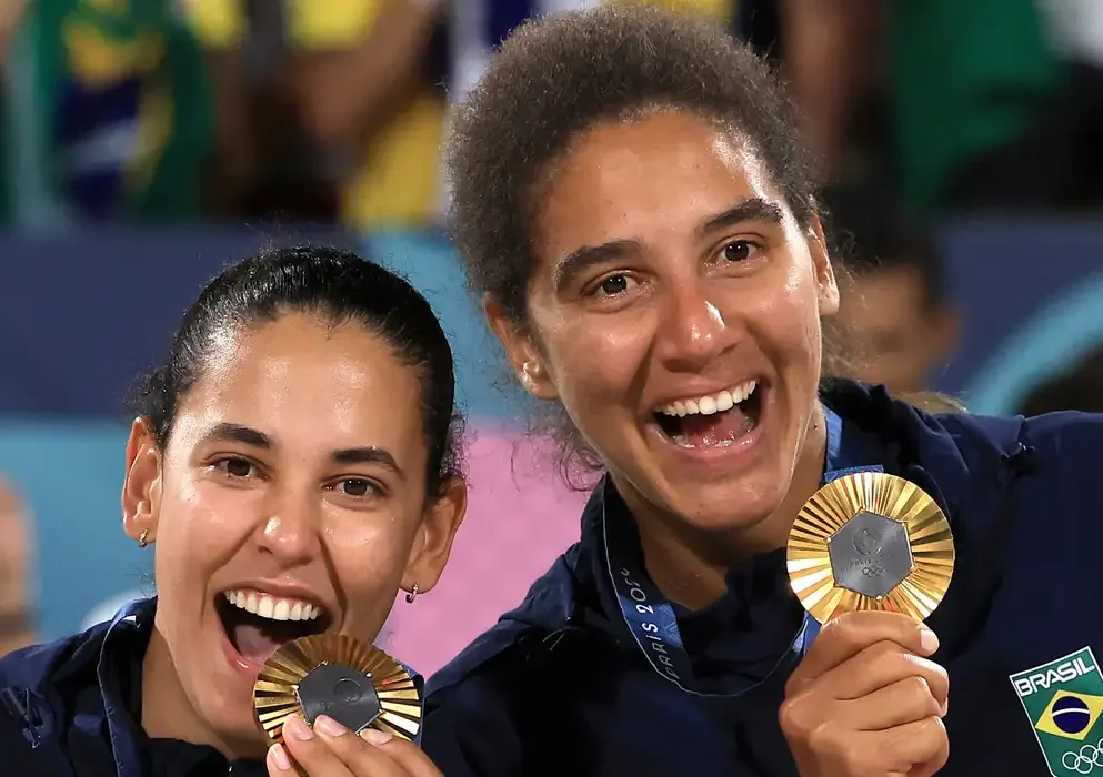 Brasil volta a ter dupla de mulheres campeãs olímpicas após 28 anos