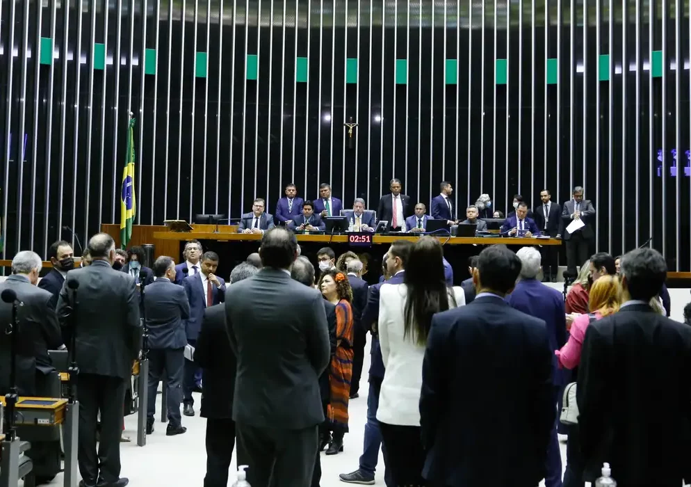 Suspensão das emendas reacende debate sobre execução do Orçamento