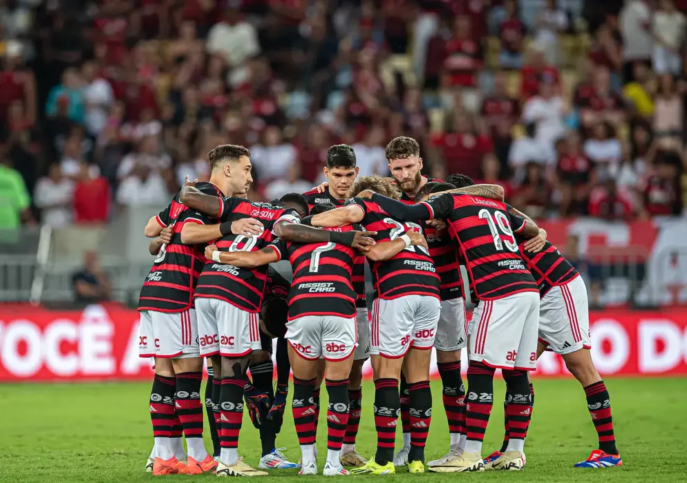 Treinador fez último jogo na vitória contra o Athletico