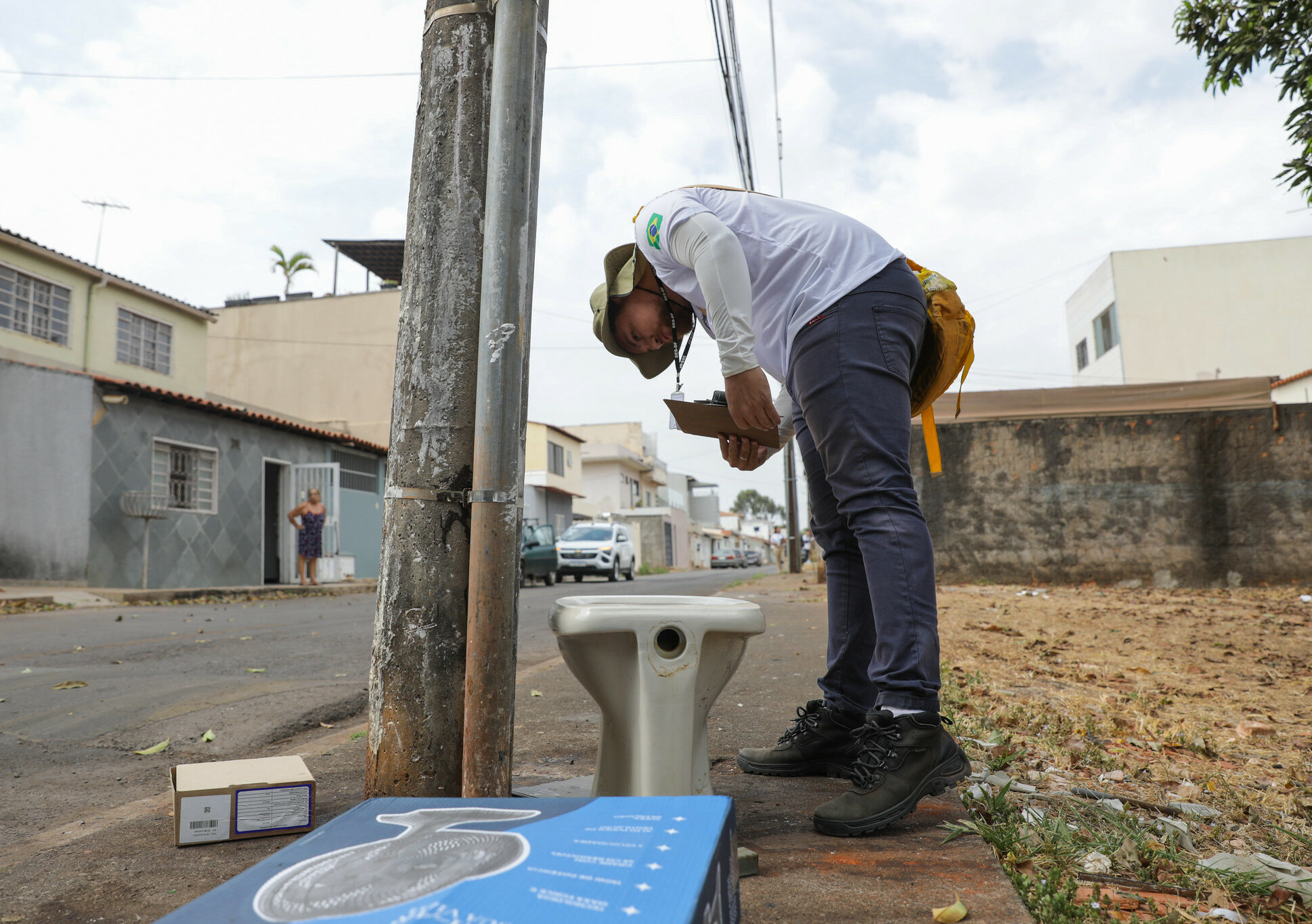 Trabalho integrado foi realizado tanto na limpeza urbana quanto na conscientização da população para evitar a proliferação do Aedes aegypti