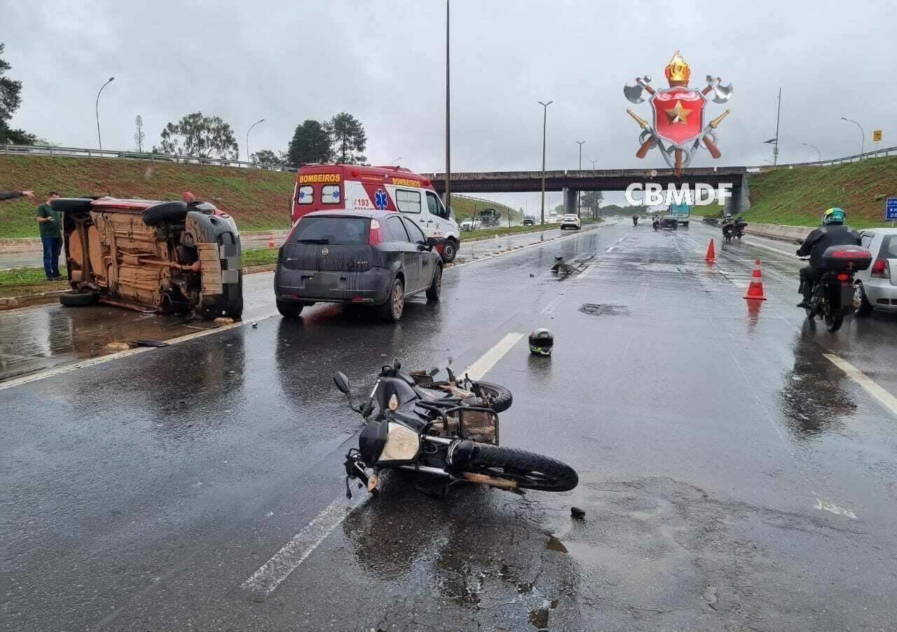 Apesar da cena, ninguém precisou ser transportado para o Hospital - Foto: Divulgação CBMDF