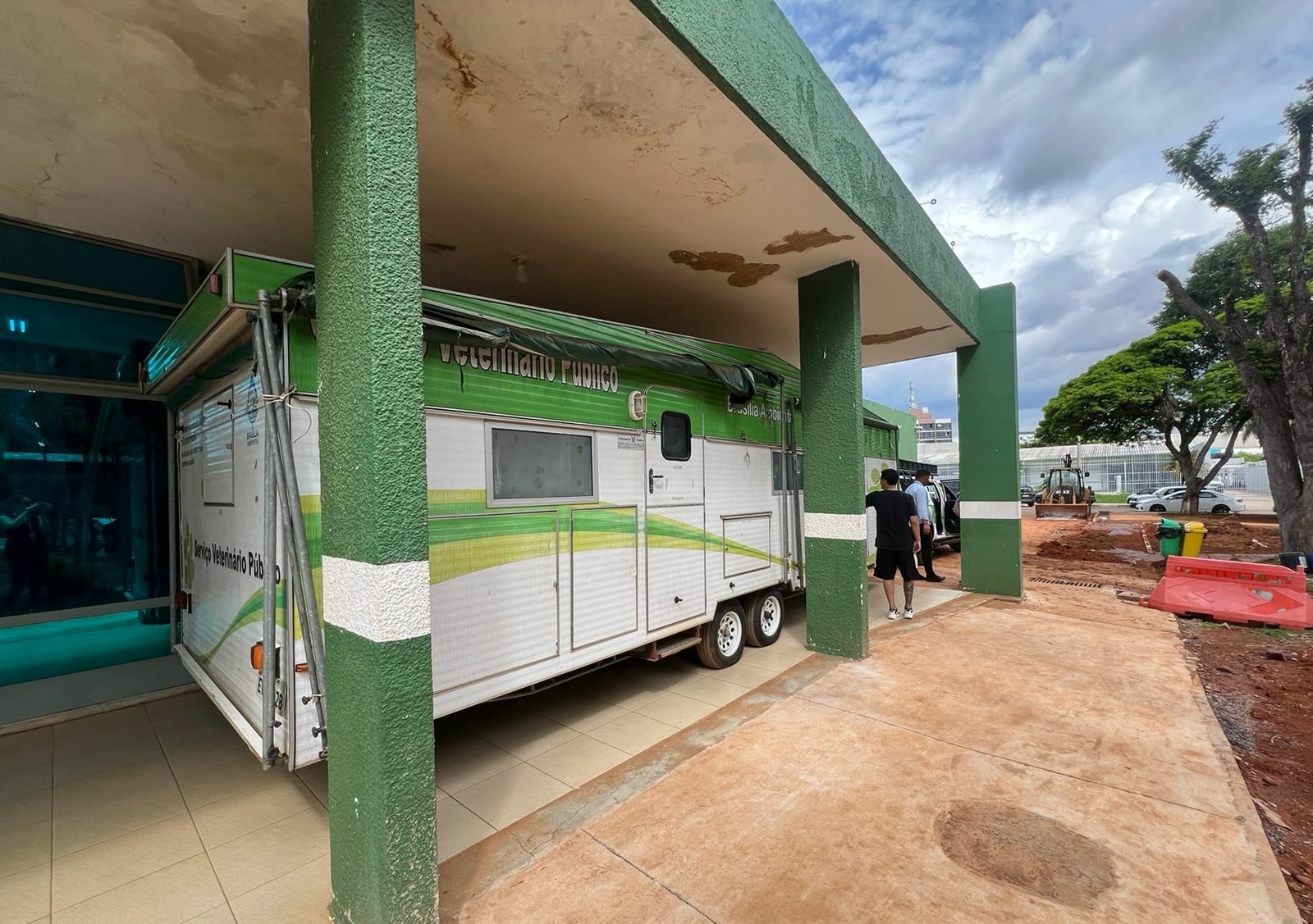 Estacionado na Administração Regional da cidade, o hospital veterinário itinerante vai prestar atendimento clínico e ambulatorial a cães e gatos