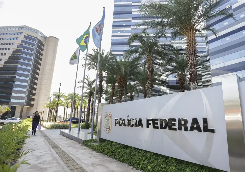 Operação Contragolpe cumpre mandados em três estados e no DF