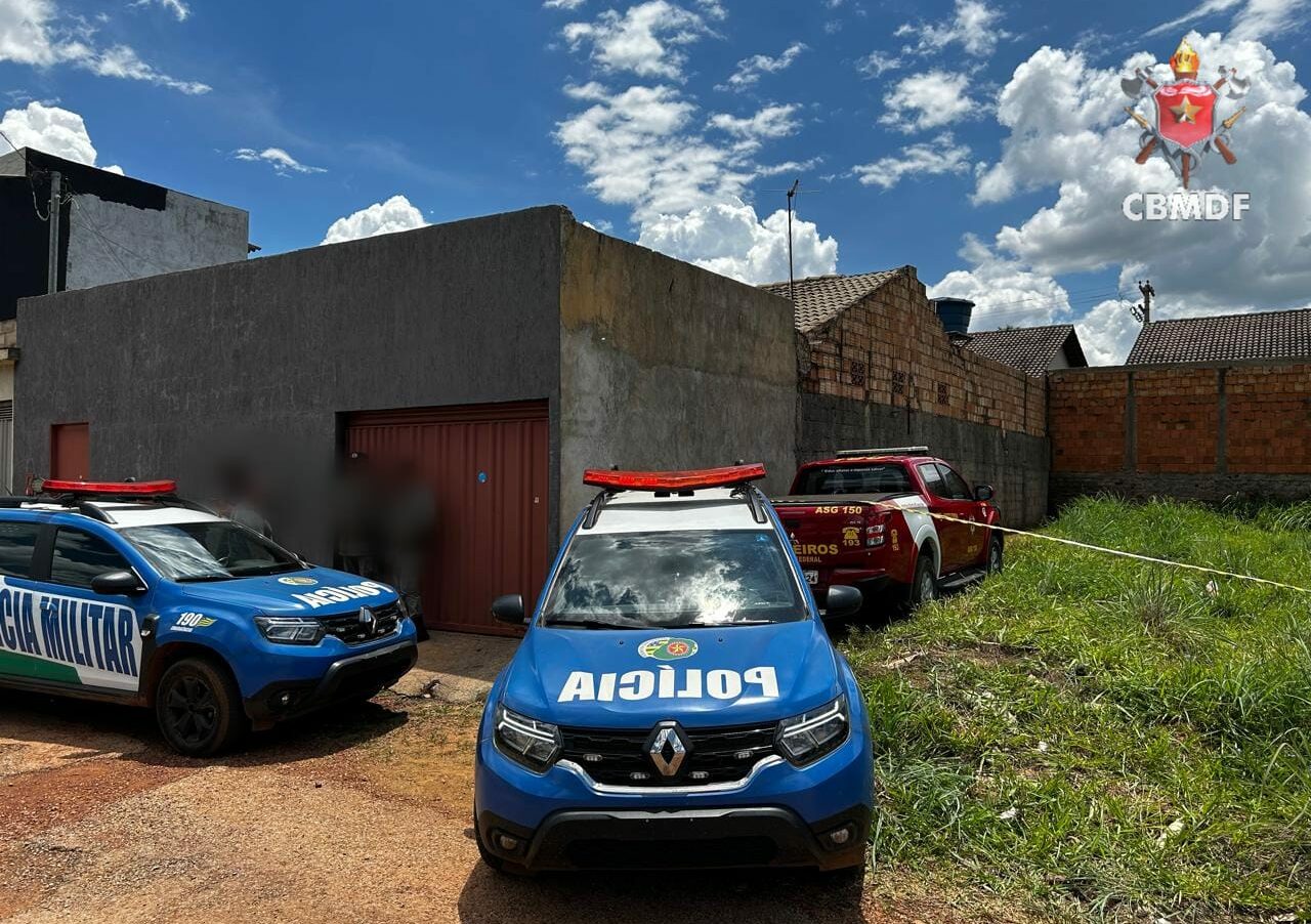 Viatura foi furtada momento em que os bombeiros atendiam duas pessoas que colidiram o carro contra um poste em Samabaia - Foto: Divulgação CBMDF