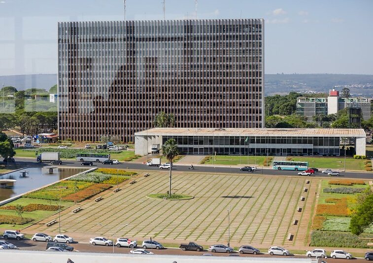 Projeto de lei orçamentária foi aprovado nesta terça (10) pelos deputados distritais e conta com os recursos integrais do Fundo Constitucional