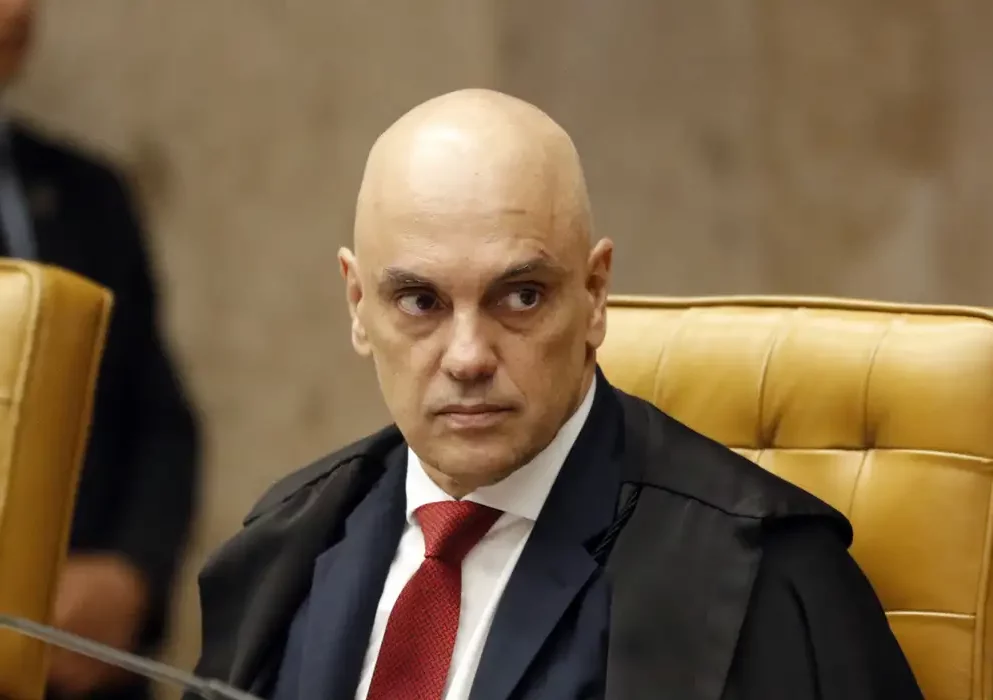 Pedido de afastamento foi impetrado pela defesa de Bolsonaro