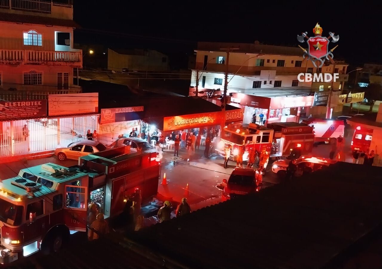 Um idoso teve queimaduras de 2º grau - Foto: Divulgação CBMDF